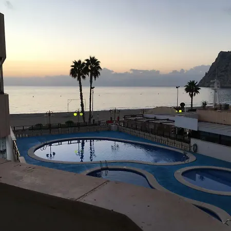 En Calpe, Playa De La Fossa